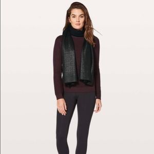 Lululemon All That Shimmers merino scarf